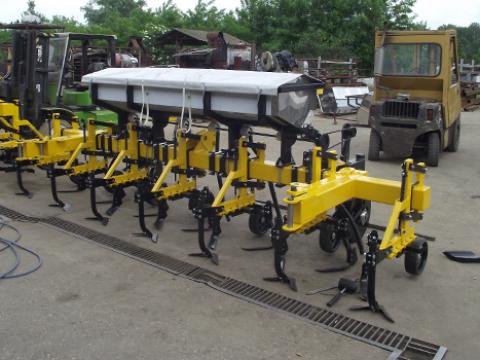 KS-6 cs sorközművelő kultivátor + alacsony tartály