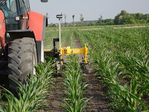 KS-6 FK BB sorköz kultivátor sorvezető kamerával