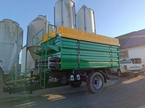 Takarmányszállító billenőplatós fúvós/fluid pótkocsi – tápszállító, terményszállító, PÁLYÁZHATÓ