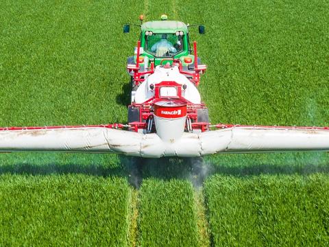 KERTITOX REVOLUTION SZÁNTÓFÖLDI PERMETEZŐ - 3000/24 LÉGZSÁK - LÉGRUGÓ - ISOBUS - ÁPRILISRA