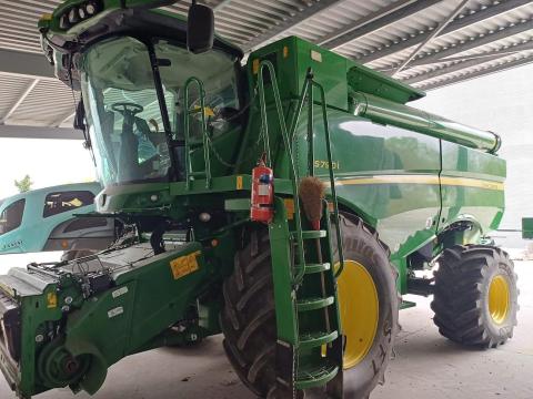 John Deere S790i