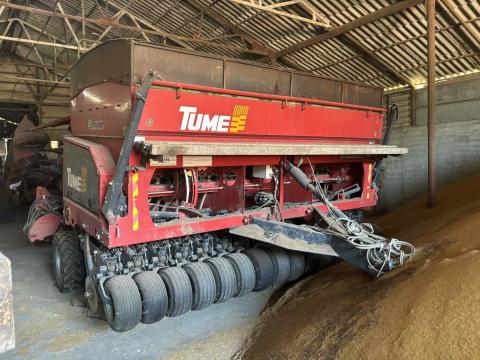 Tume Nova Combi 4000 Gabonavetőgép eladó azonnal munkára fogható állapotban