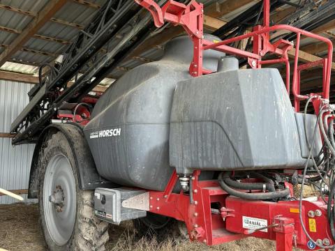 Permetező eladó – Mezőgazdasági gép kiváló állapotban