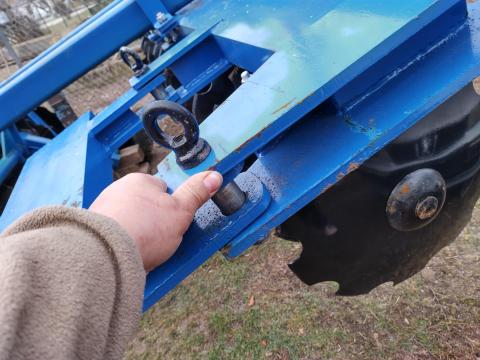 4,4 méteres V-tárcsa eladó