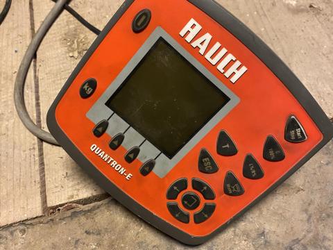 Quantron-e monitor eladó Kuhn és Rauch műtrágyaszórókhoz