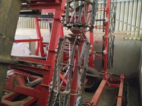 Eladó 7,2 méteres simító rögtörőhengerrel