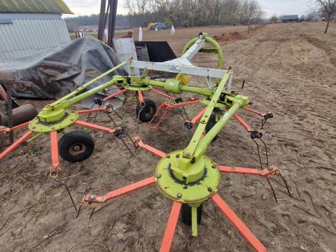 Claas Volto rendterítő eladó, kiváló állapotban, új gumikkal