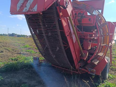 Eladó burgonya kombájn azonnal munkára fogható állapotban