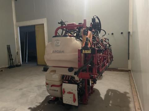 Bargam 1000 l / 1000 l fronttartályos szántóföldi és kertészeti permetező eladó