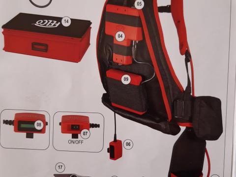 Felco 801 elektromos metszőolló szett,  Felco 880 hordtáska,  börönd,  szerszámok