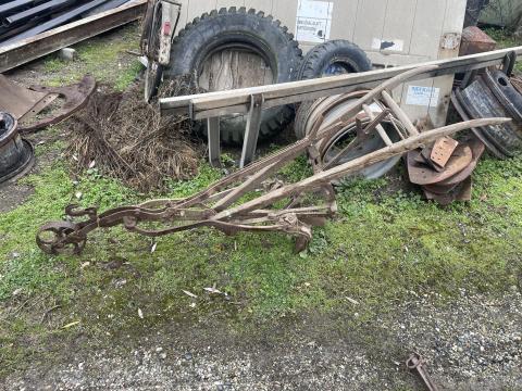 Lóvas szerszámok, ekék, nehéz fogas, magtakaró fogas, ekéző és taligák eladók