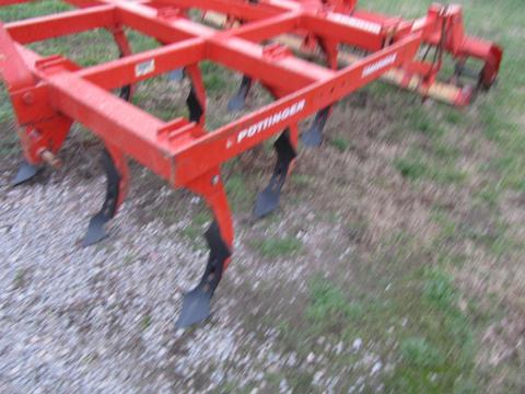 Eladó Pöttinger 9 kapás grúber, azonnal használható