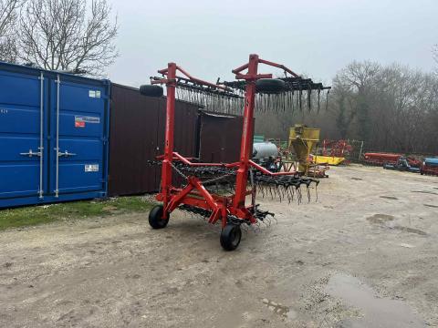 AgriFarm 750 gyomfésű – hidraulikus