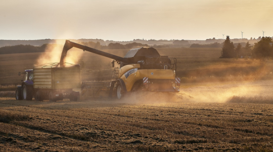 Mihez kezdesz, amikor beadja a kulcsot a traktor? Itt van a nagy mezőgépszervizes felmérés!