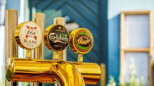 Az üdítőgyártásban erősít a Carlsberg – vajon mire készül?