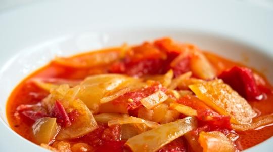 Ilyen finom lecsót még nem ettél! És egyetlen dolgon kell csak változtatnod hozzá!