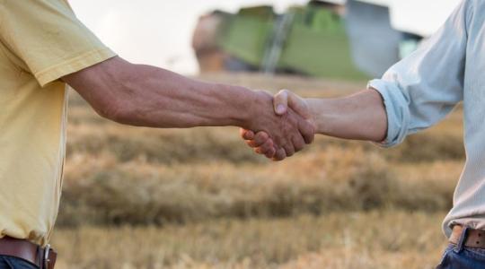 Nemcsak földet, hanem jövőt is átadunk