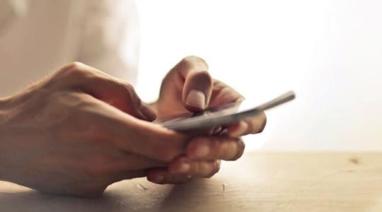 Egyszerűsített foglalkoztatás: már mobilon is nyomon követheted, hány napot dolgoztál