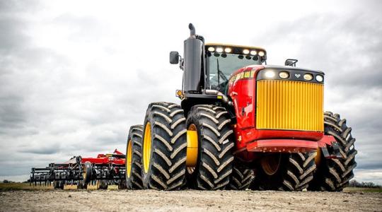 Új korszak indul a kanadai traktorgyártónál