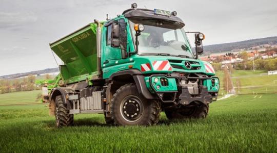 Traktor is, meg nem is, mégis mindent tud +VIDEÓ