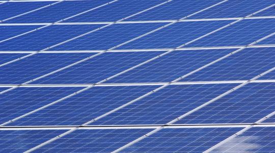 Megoldás, ami forradalmasíthatja a napelemes rendszerek telepítését