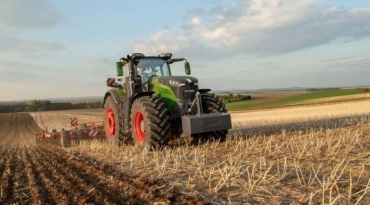 Fendt 1052 Vario: 550 lóerős erőgép, ami új szabályokat ír a traktorpiacon +VIDEÓ
