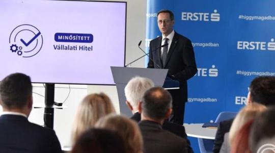 Elindult a Minősített Vállalati Hitelprogram – aláírták az első szerződést