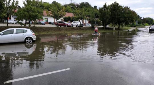 Így tarolta le a fél országot a vasárnapi vihar