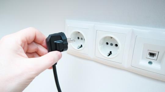 Elképesztő, de igaz! Ennek a háztartási gépnek a bekapcsolása 65 hűtőszekrény fogyasztásával is felérhet!