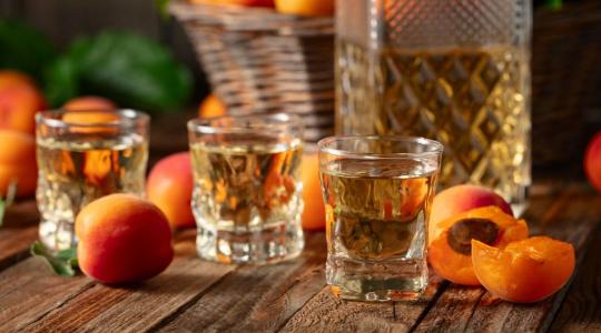 Kevés gyümölcs maradt, drágább lesz a pálinka az idén