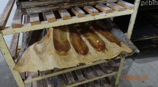 Rovartetemek, pergett festék, szennyezett eszközök – pékséget zárt be a Nébih