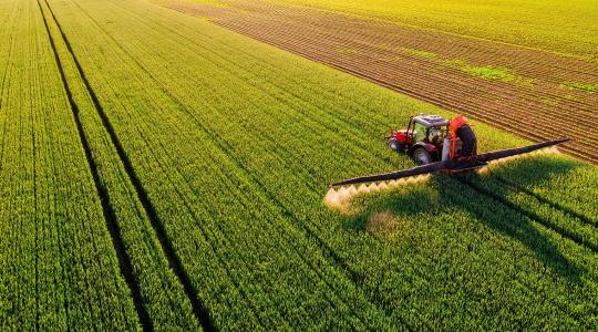 Fontos hatóanyag tűnik el a piacról: mire számíthatnak a gazdák?