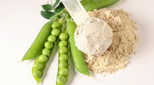 Térdig járunk a kínai borsófehérjében, lépett az EU