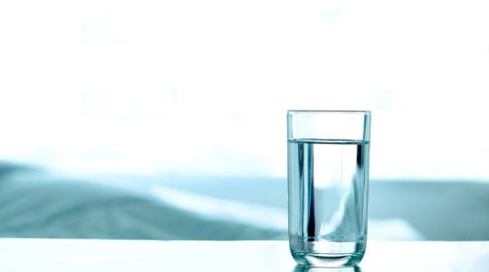 7 csepp egy pohár vízben! Elképesztő lesz az eredmény!