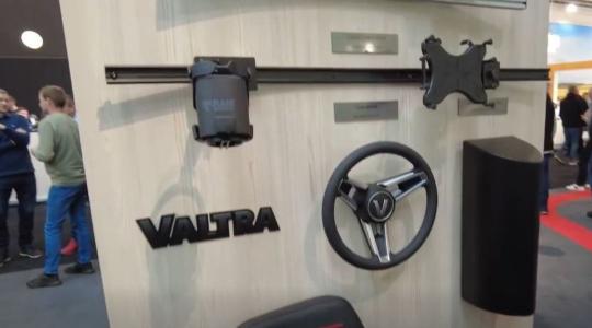 Precízió, egyediség, erő: közelről a legújabb Valtra gépek