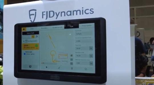 Mit tud ez a robotkormány, hogy ennyi gazda választja? + VIDEÓ