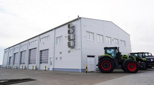 Új korszakot nyitott az AXIÁL Szekszárdon – Modern szervizközpontot adtak át