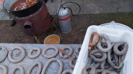 András, kopog a pallás – disznóölés, házasságjóslás és halásztilalom Szent András napján