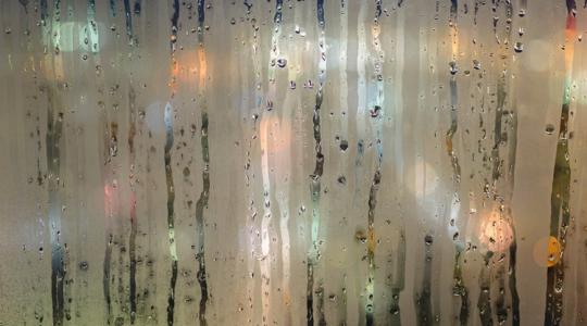 Köd, felhő, és most már eső is – ilyen időre készüljünk a következő napokban