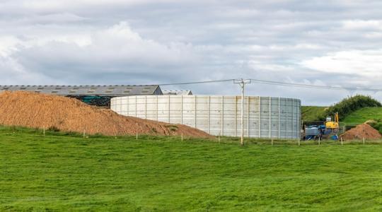 A trágyatárolás téli hibái – amiből nagy baj lehet