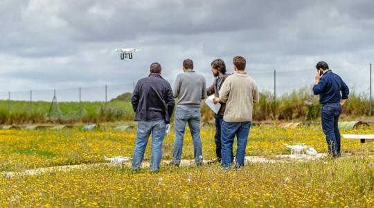 "Dróniskolákban" oktatják a gazdákat