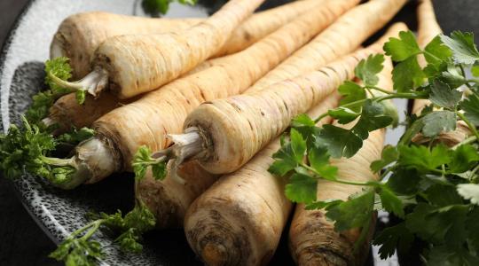 Gyökérzöldségek tárolása – homokban, ládában vagy zsákban a legjobb?