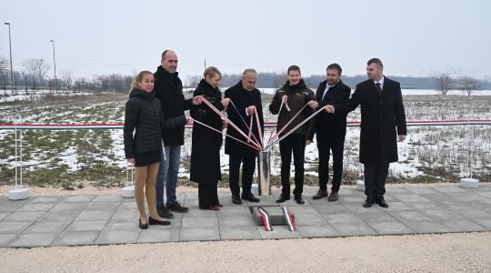 Új késztápkeverő üzem épül Csémen