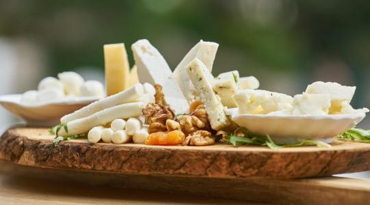 Etyektől a világig: díjnyertes magyar kecskesajt