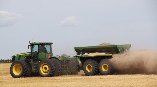 Erős évkezdés a traktorpiacon 