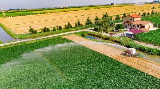 A víz dönti el, ki marad talpon