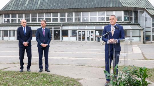 Alapjaiban újul meg a Szent István Campus sportcsarnoka