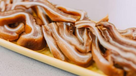 Névháború az unióban: Győztek a hústermelők a vegán szalonna elleni harcban