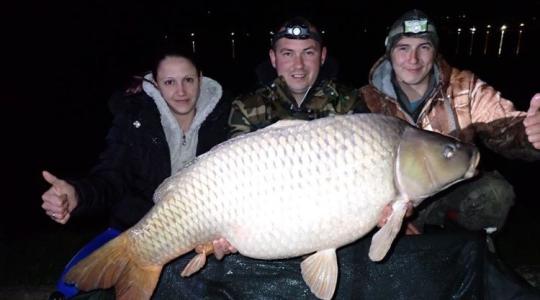 Rekorddöntő hal került partra Maconkán
