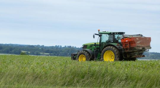 Vége a hagyományos műtrágyázásnak? Drasztikus változást sürgetnek a szakértők